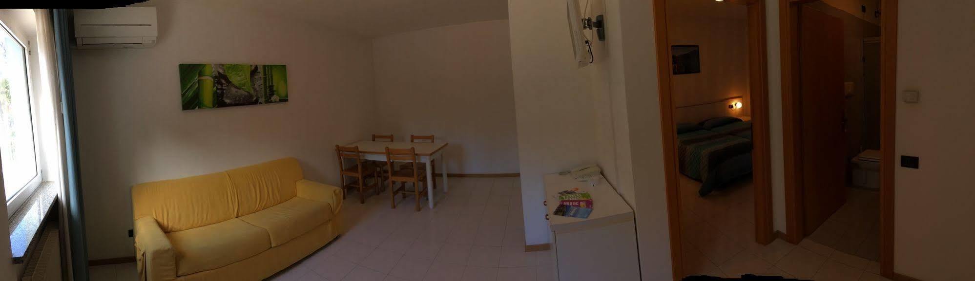 Residence Marina ริวาเดลการ์ดา ภายนอก รูปภาพ